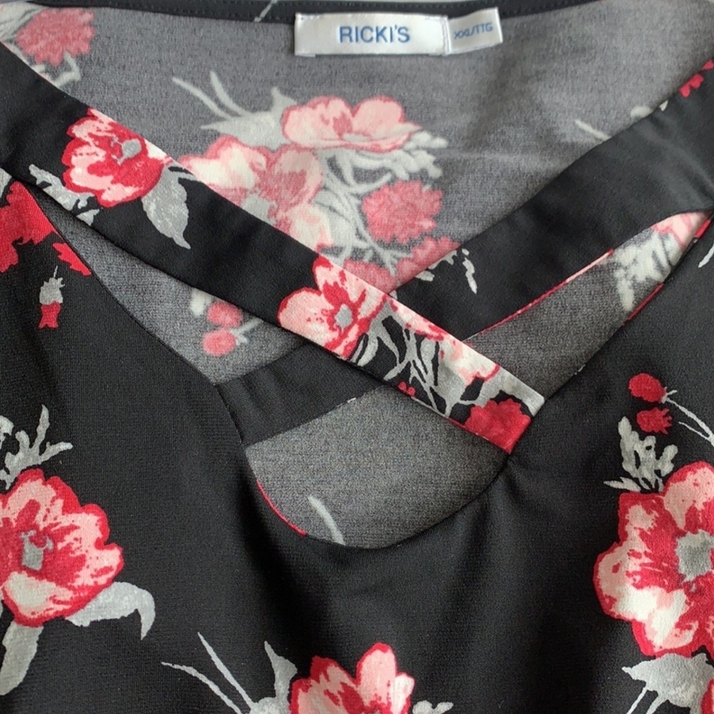 Floral Black and Red Long Sleeve Top - Picture 2 of 5
